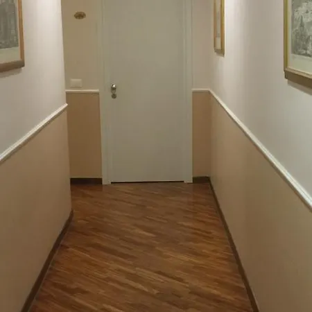 Hotel Aricia 3*