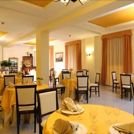 Hotel Aricia 3*